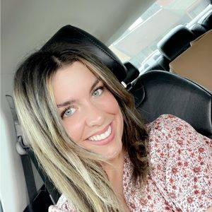 Meet your Posher, Olivia